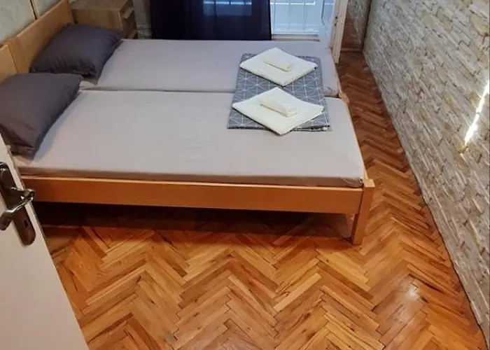 Mipilenchi * Makarska